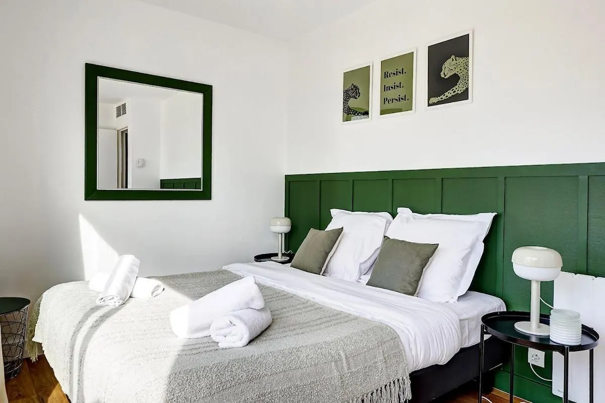 Eiffel Residence Gustave Paris