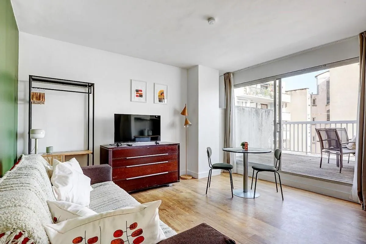 Eiffel Residence Gustave Paris